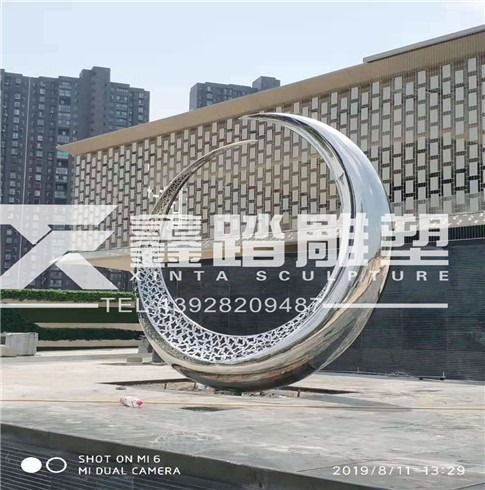 大学校园镜面不锈钢编织月亮雕塑豪华气派具极佳的视觉效果